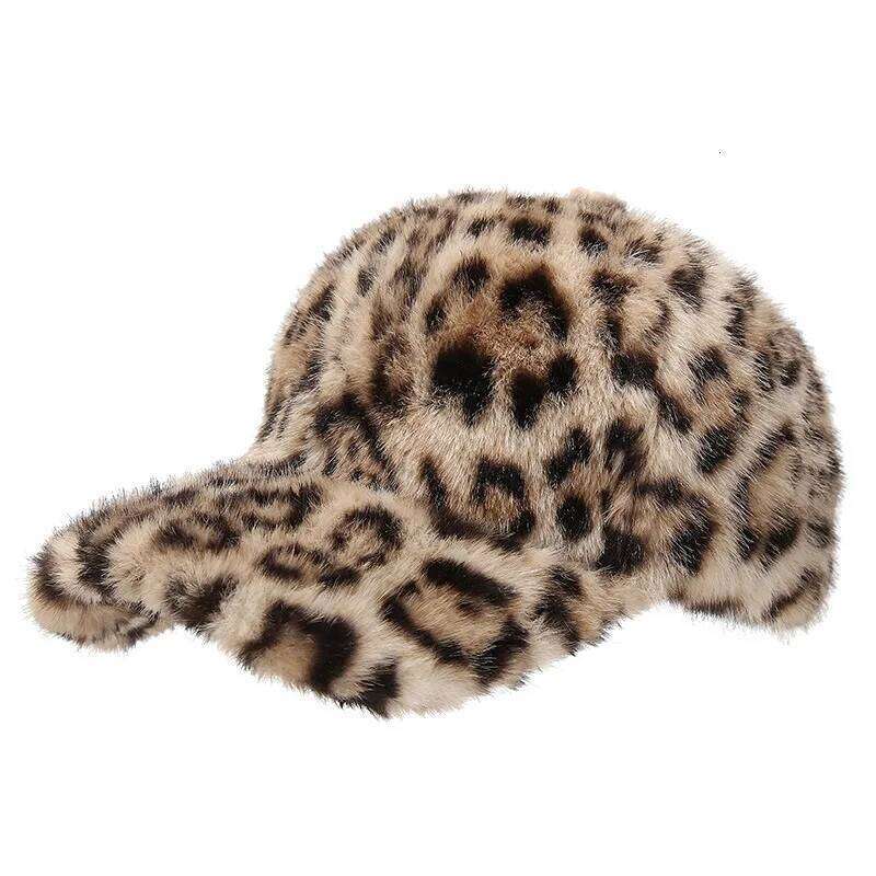 Leopard Baseball Cap Winter Hats For Plush Faux Fur Thickened Keep Warm Caps Women Outdoor Windproof Sunshade Vintage New Y260304