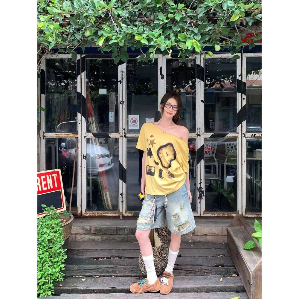 2025 Autumn American Vintage Washed Distressed Denim Shorts New Women's Wide-leg Straight Knee Length Pants Casual Streetwear XJ260305