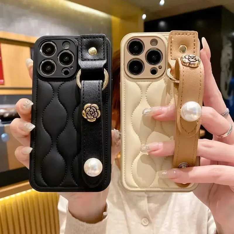 Luxury Quilted Phone Case with Camellia Pearl Wrist Strap For iPhone 15 14 Pro Max 13 Pro 12 11 | Full Protection CoverT260305