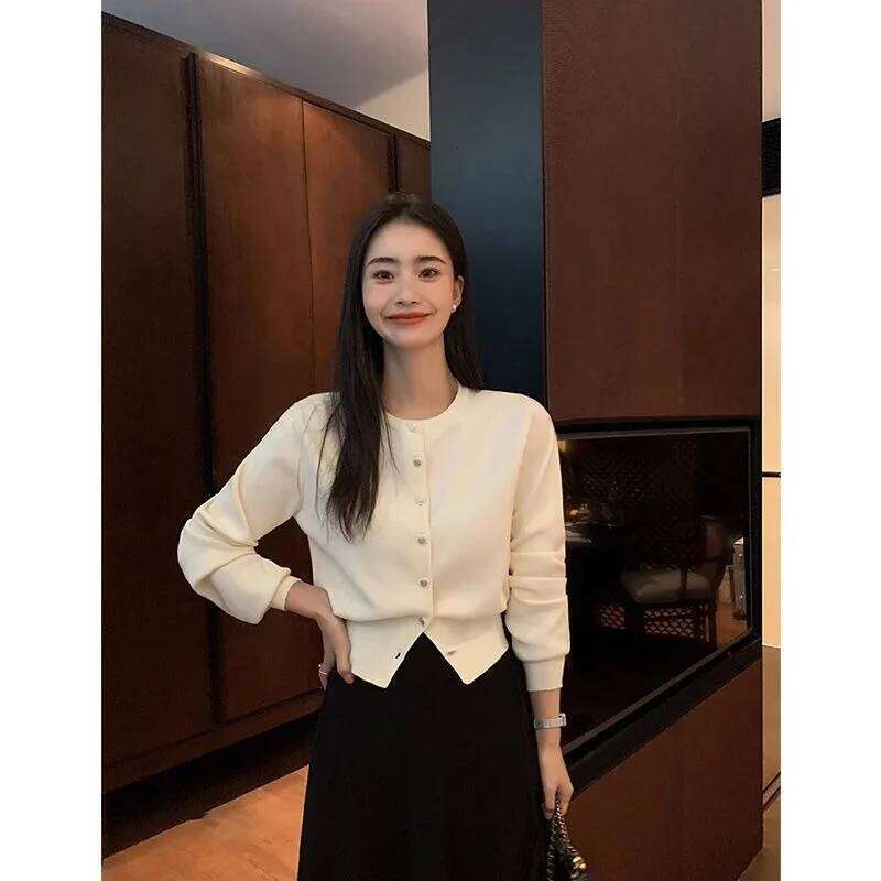 Western Retro Simple Versatile Round Neck Knitted Cardigan for Women Spring Korean Style Casual Loose Top Trendy XJ260305