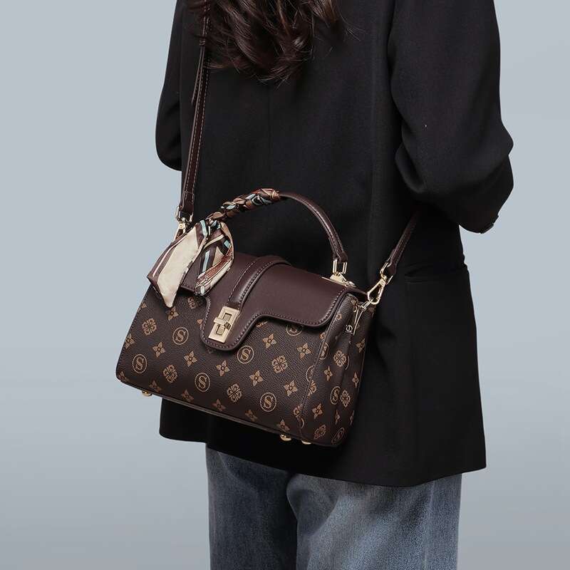 Luxury Shoulder Bags Totes Hobo Handbag New Crossbody Large Capacity Middle Aged Moms Gift Commuter Bag For Women SENYY