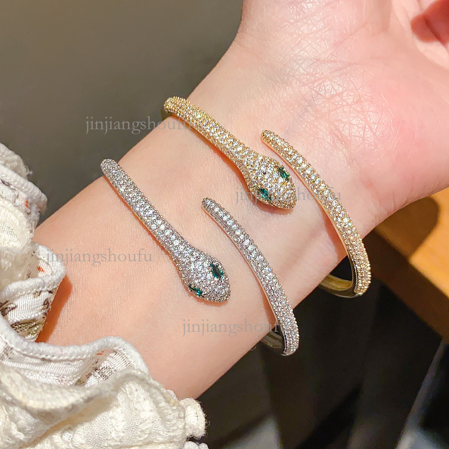 2026 Designer Bracelet Luxury Trendy Women's Jewelry European And American Fashion High End Zircon Breathable Exquisite Geometric Heart Shaped Ho