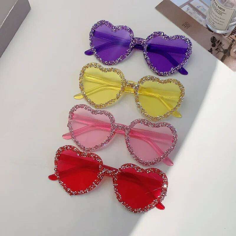 KAMMPT Fashion Brand Crystal Shiny Shades Women Stylish Heart Decor Trends Sunglasses Oversize Candy Color Beach Sun Glasses Z260305