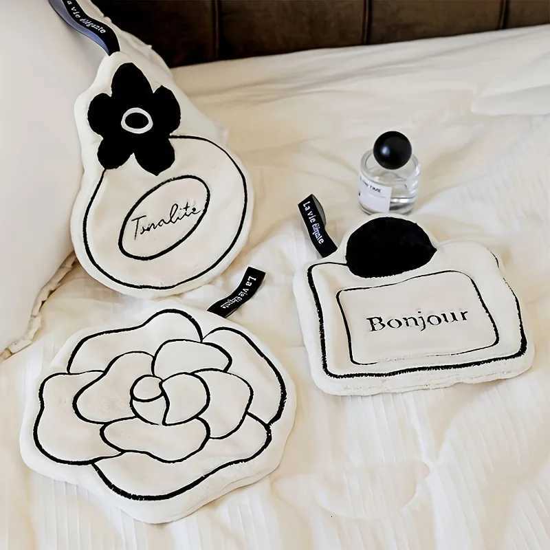 9pcs/set Camellia Flower Hanging Towel Absorbent Soft Hand Towel for Kitchen Bathroom Home DecorationT260305