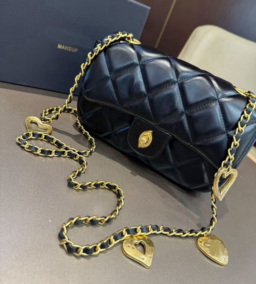 Luxury Bags Classic Gift bags VVIC Gift Vic Limited Gift Black Quilted Lambskin Heart Charm Crossbody Bag | Gold CC Logo Leather Bag with Gold Heart Chain