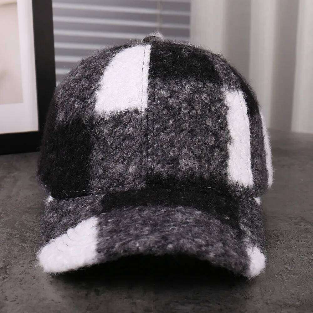 Autumn Winter Baseball Windproof Warm Hat Simple All-match Plaid Decorative Unisex Cap for Men & Women New Y260304