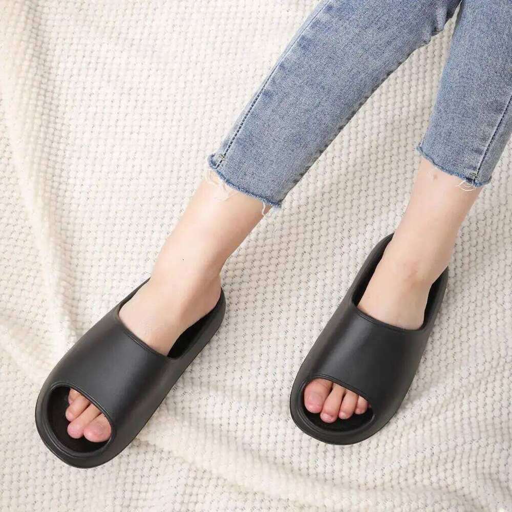 Kidmi Casual Women Trendy Beach EVA Flat Summer Indoor Bathroom Shoes Brand Unisex Men Slippers