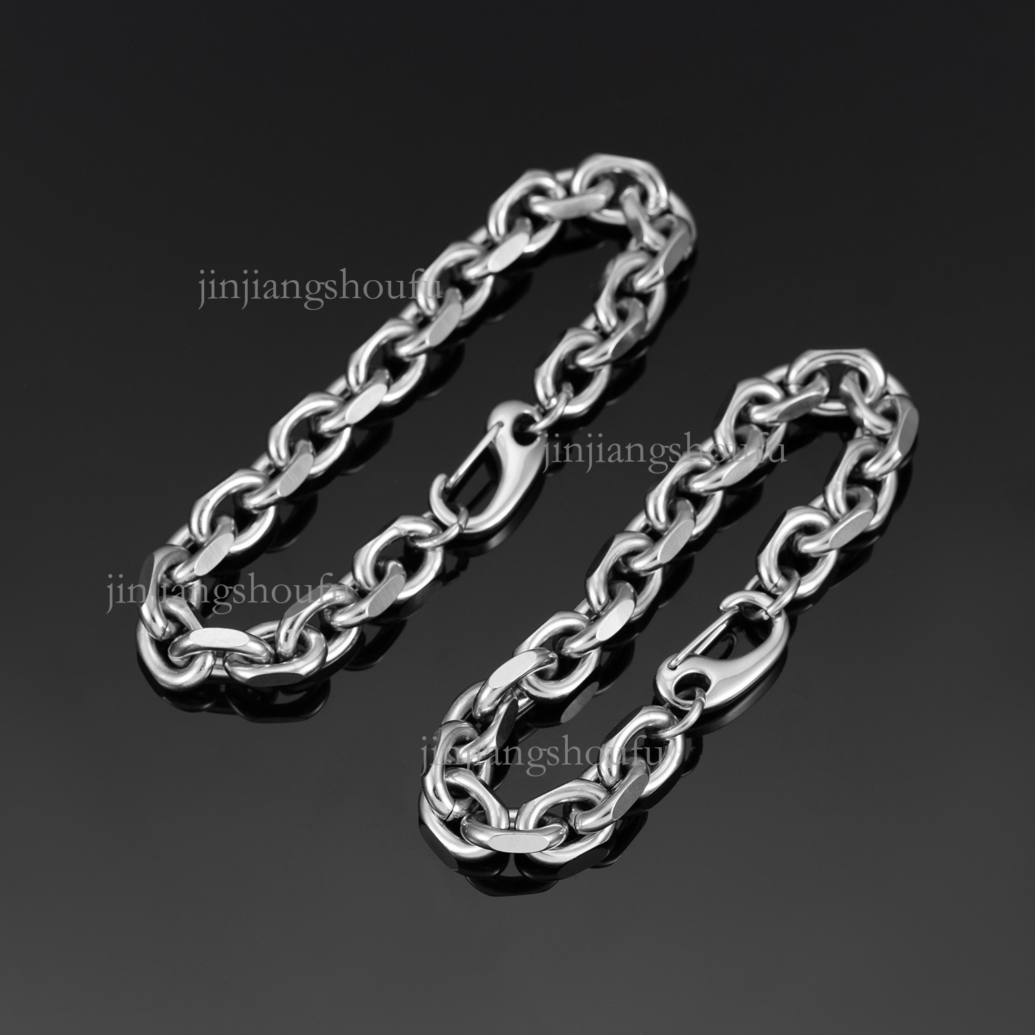 2026 Designer Stainless Steel Bracelet Luxury Brand Europe And America Male And Female Couple Cuban Chain Simple Fashion Titanium Steel Bracelet Trend
