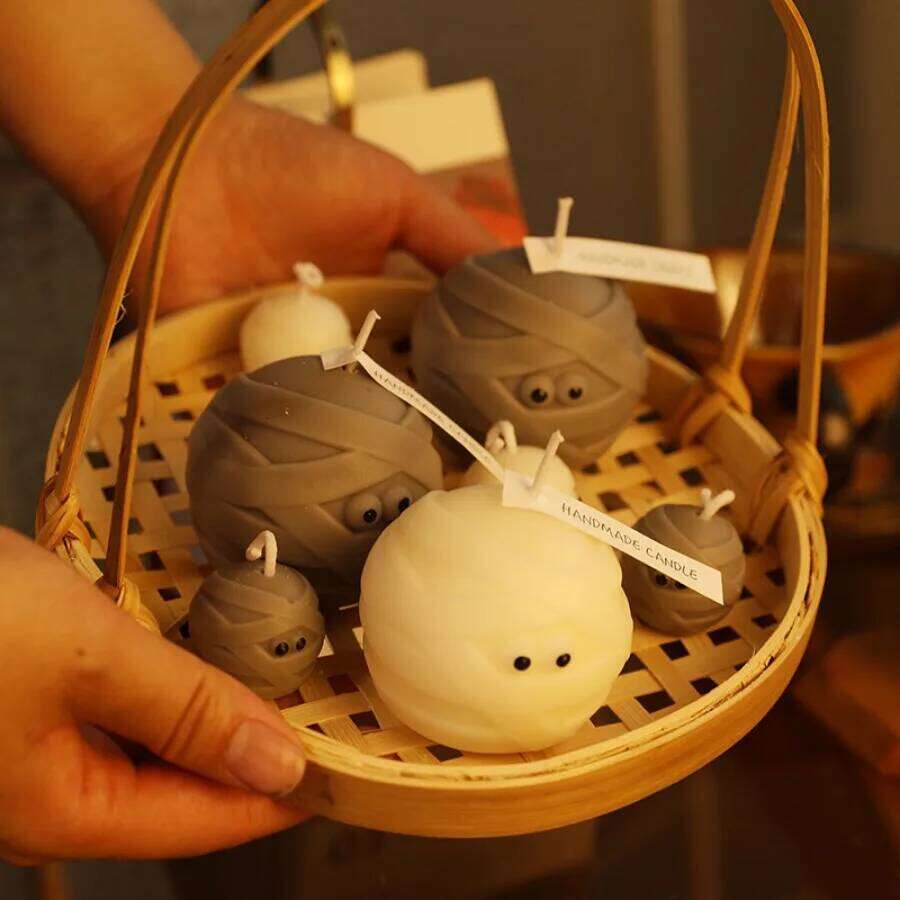 1 x Mummy Candle, Handmade Scented Candle for Christmas Party and Home Decoration, Halloween Gift W260304 W260305