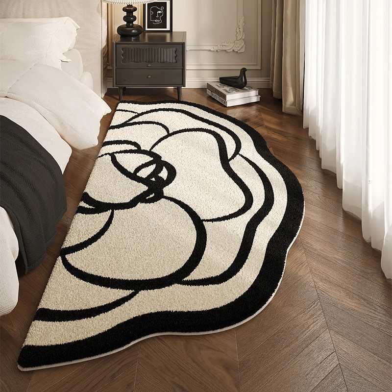 French Style Bedside Rug - Luxury Premium Short Plush Non-Slip Fall-proof Bedroom Carpet for Master BedroomT260305