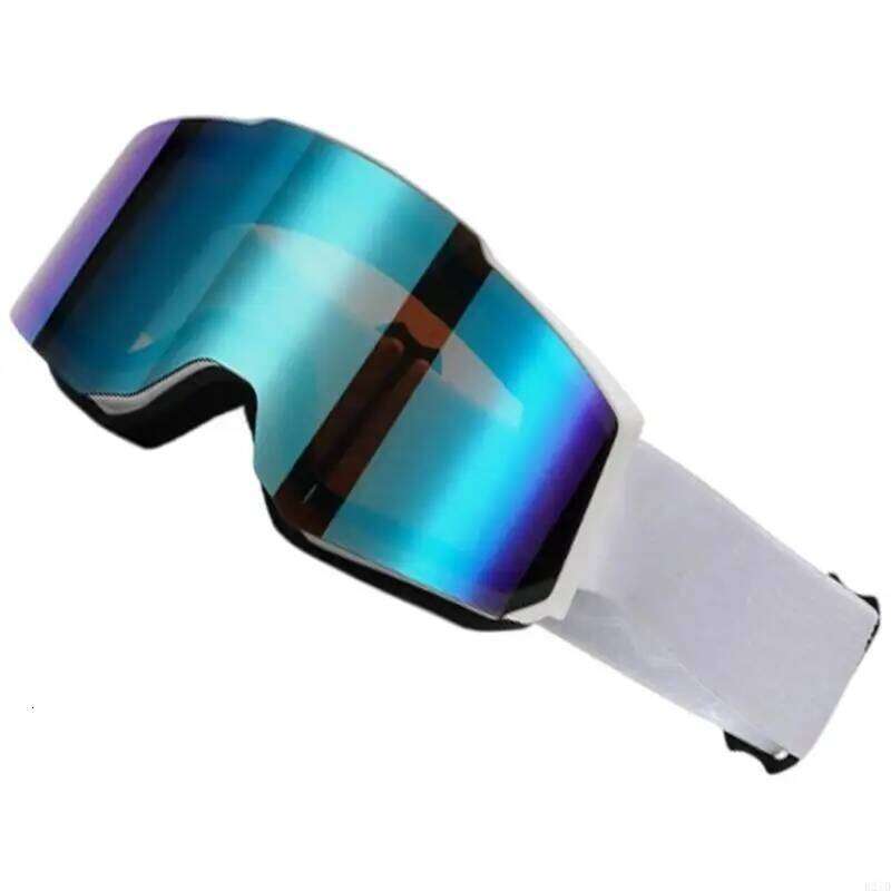 Unisex Ski Goggle With Wide Angles Impact Resistant PC Lens S260304