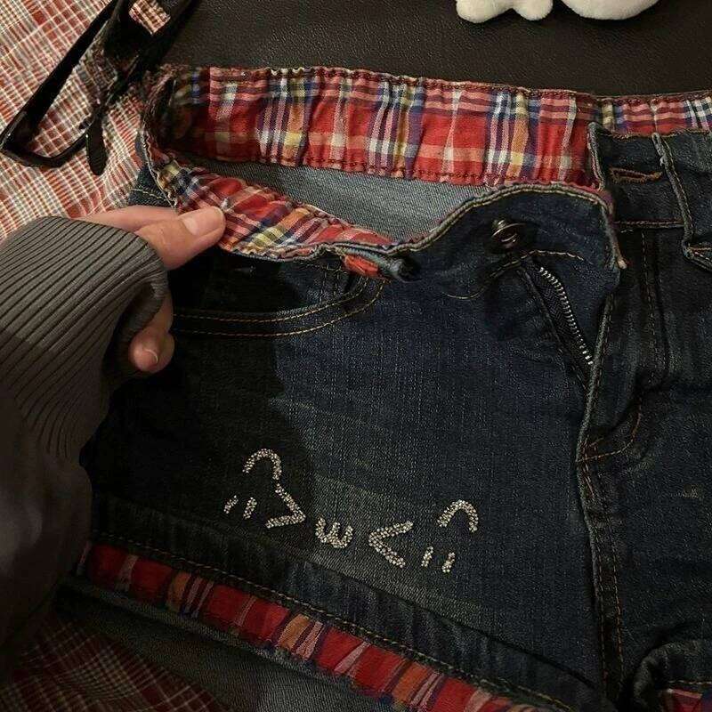 American Vintage Short Jeans Women Casual Low Waist Denim Distressed Bodycon Y2K Streetwear Kawaii Retro Button Summer Patchwork XJ260305