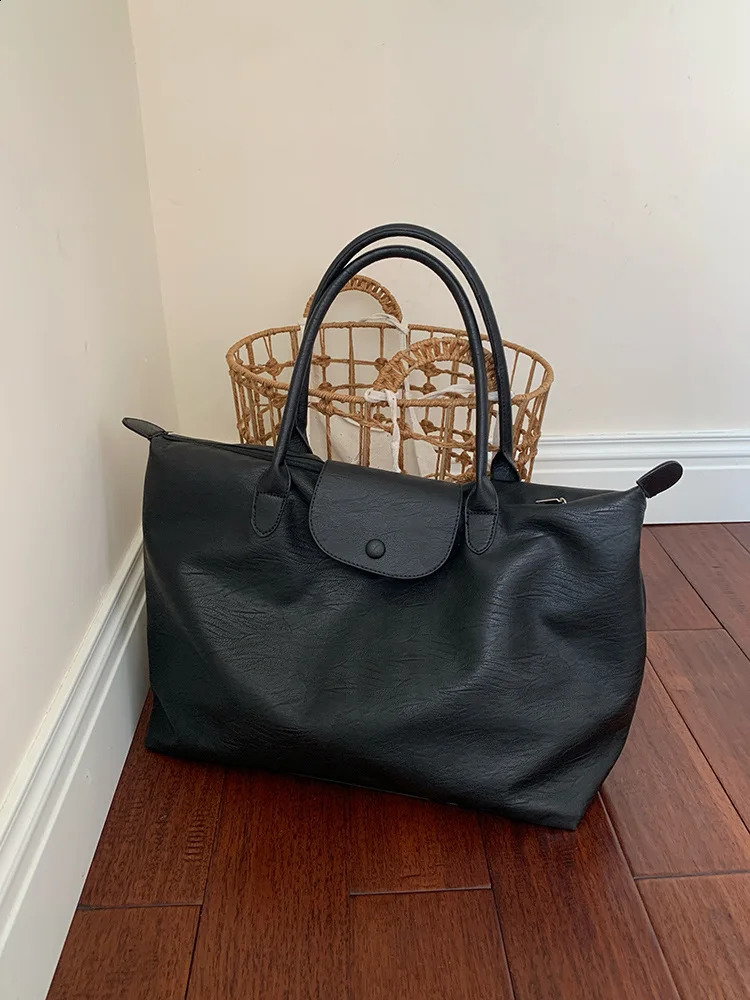 CGC BAG Large Capacity Women Tote Bag High Quality PU Leather Shoulder Bag Simple Commuting Female Handbag 260302