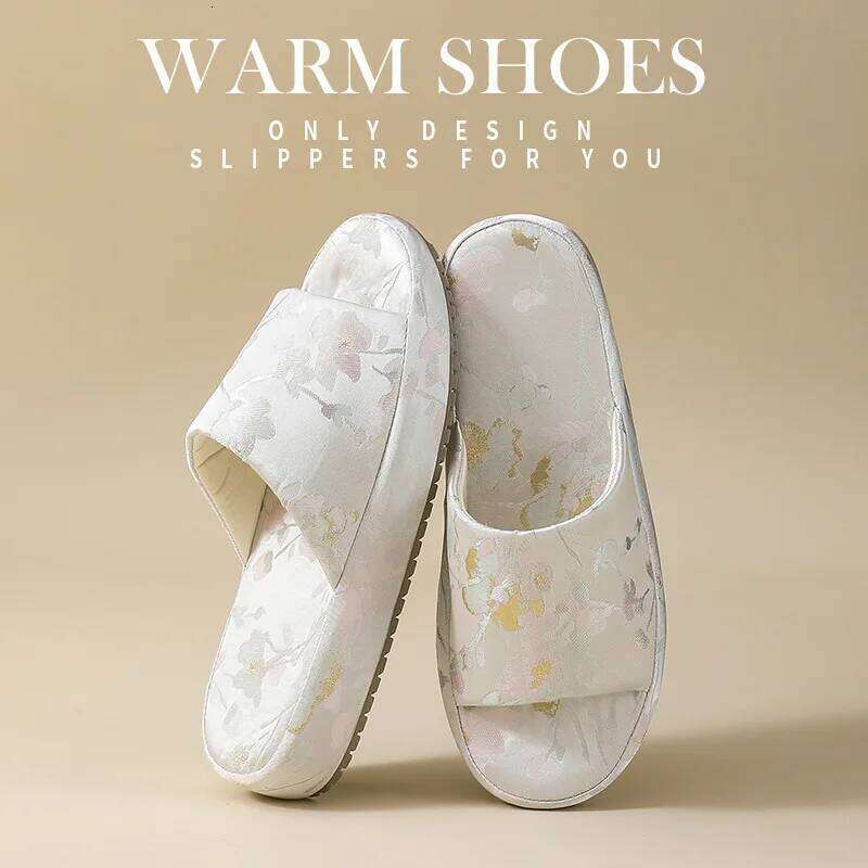 2026 Chinese Style Indoor Platform Slippers For Women Houuse Silk Shoes Flower Print Thick Sole Girls Daily Home Floor Slides