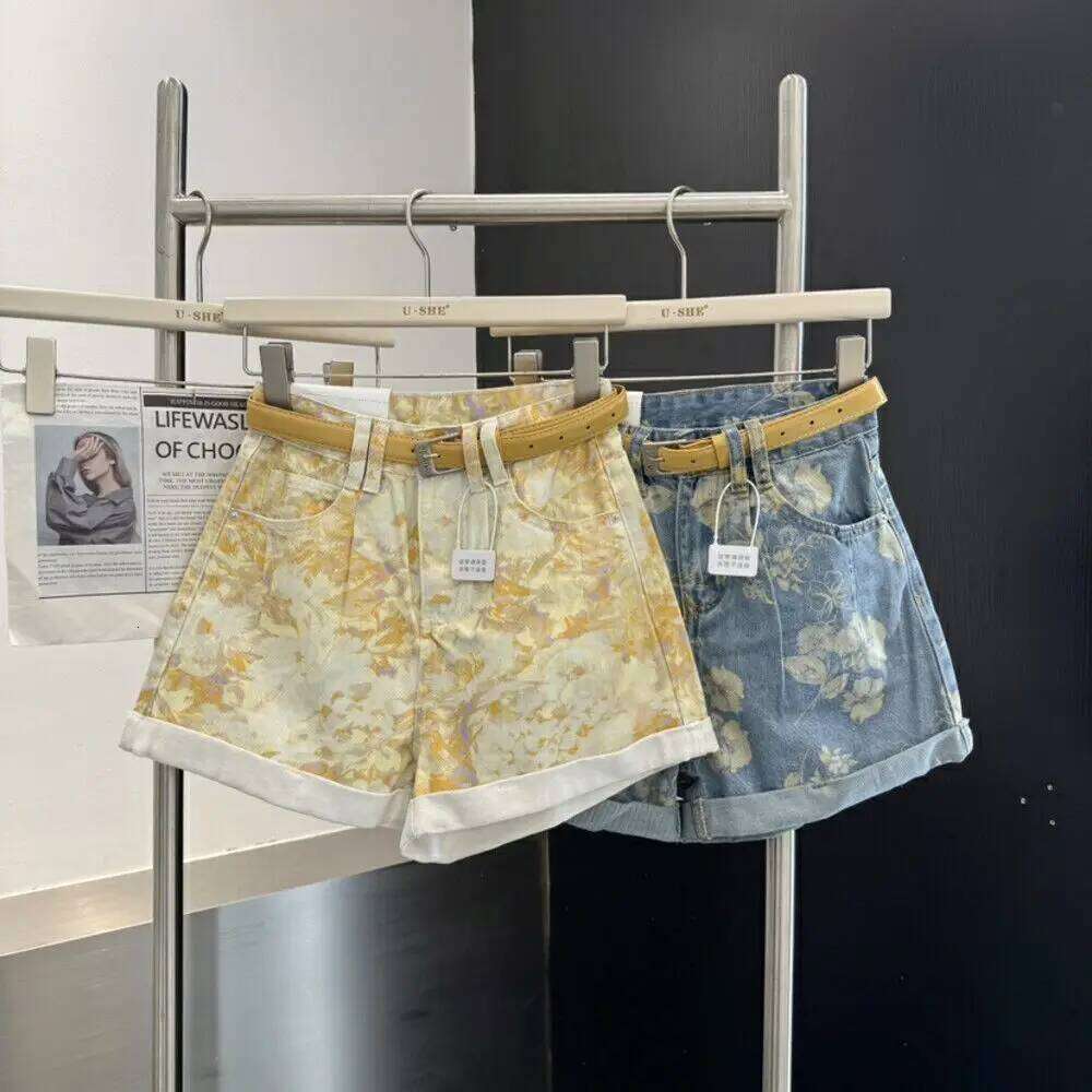 2025 Summer New Personalized Printing A-word Denim Loose Wide-footed Hot Pants Cargo Shorts Women XJ260305