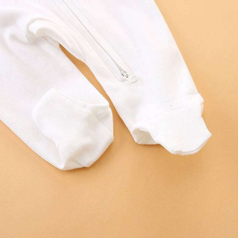 Baby Jumpsuit Long-Sleeved Zipper Romper Crawling Suit with Foot Cover Newborn 0-3 Months Infant Clothing Z260304