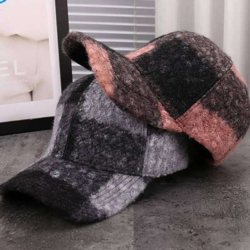 Autumn Winter Baseball Windproof Warm Hat Simple All-match Plaid Decorative Unisex Cap for Men & Women New Y260304