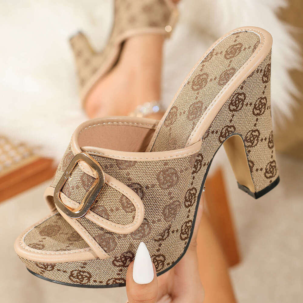 Women's high-heeled sandals, spring and summer styles, trendy, simple and fashionable, foreign trade large size, side-cut, block heel sandals for