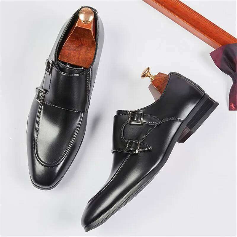 British Gentleman Monk Strap Loafers New Charm Black Brown Shoes for Men Designer Formal Wedding Prom Dress Homecoming Footwear