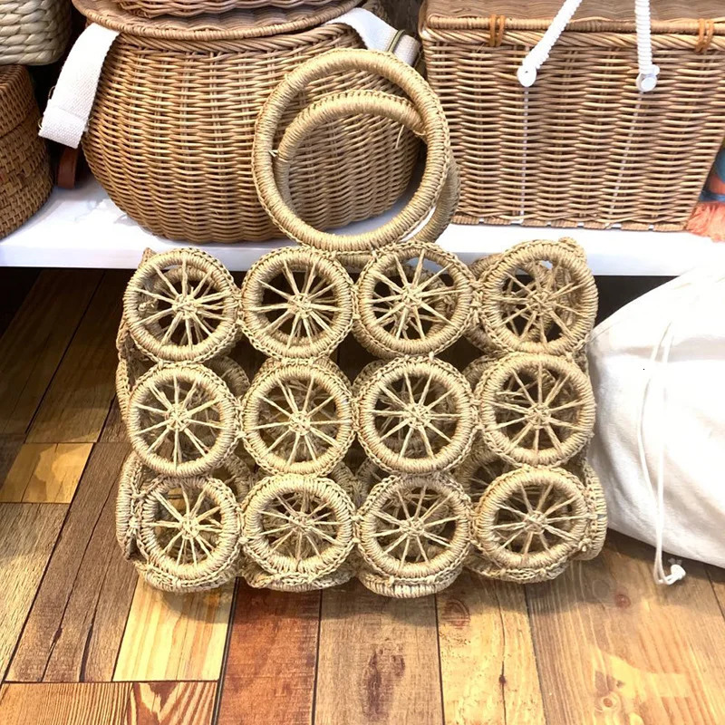 Fashion Rattan Hollow Straw Bags Wicker Woven Women Handmade Handbags Summer Beach Travel Shoulder Bags Casual Lady Bali Purses 260303