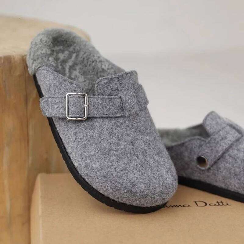 Kidmi Women's Slippers Comfortable and Versatile Outdoor Shoes Winter 2025 New Grey Leather Shearling Closed-toe Felt Soft Mules