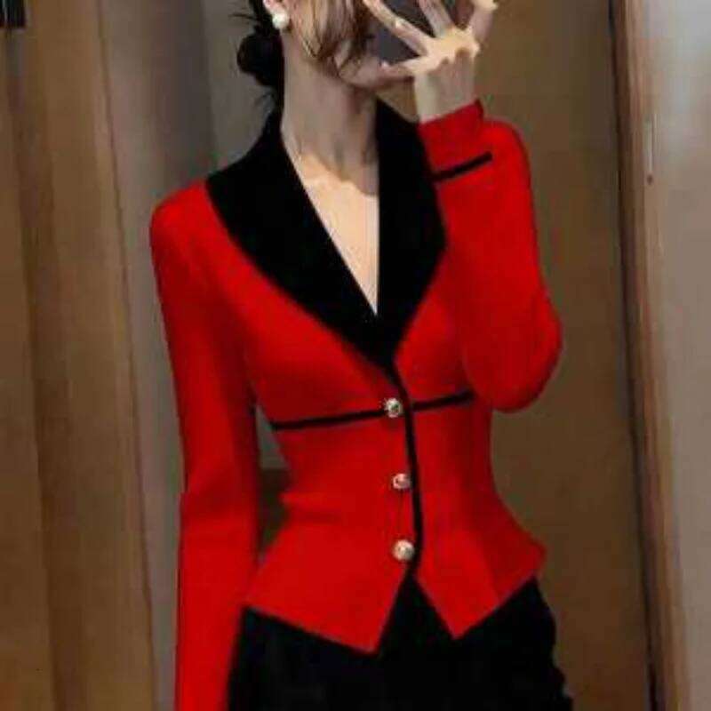 V-neck Knitted Sweater Suit Cardigan Coat Women's Autumn and Winter New Fashion Color Matching Waist Bottoming Top XJ260305