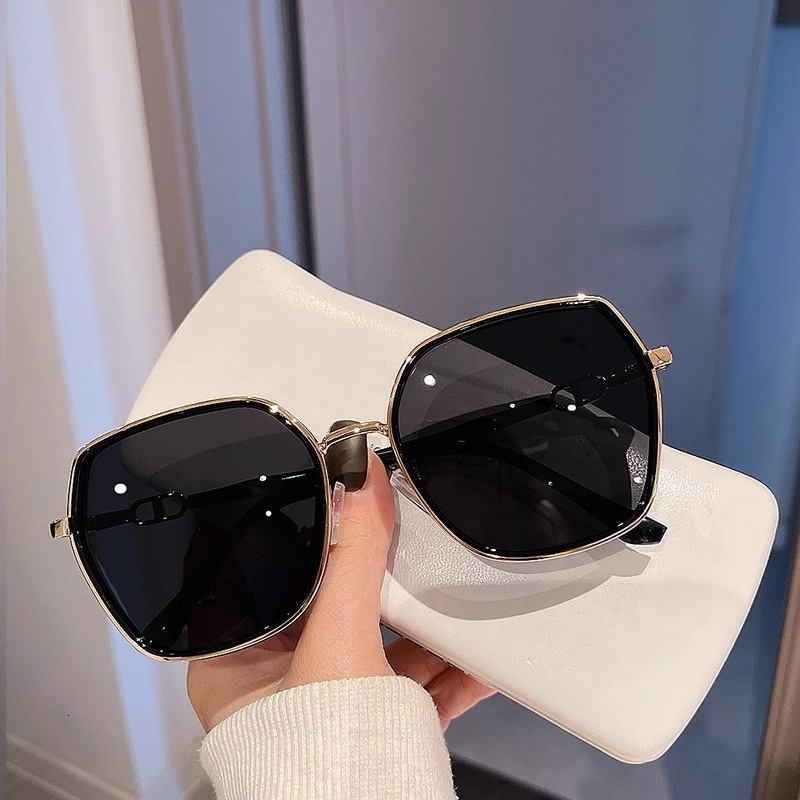 2026 New Designer Luxury Brand Gradient Integrated Classic Elegant UV Protection Outdoor Sports Women's Sunglasses