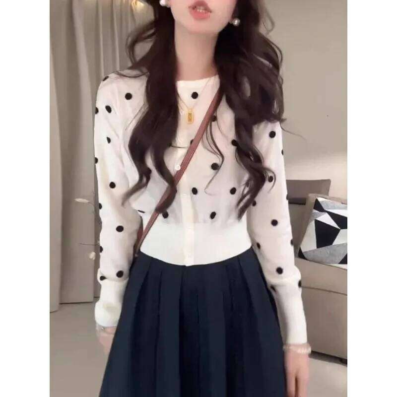 Fashionable Polka-dot Knitted Cardigan Long-sleeved Women's Autumn 2025 New Slim Fit Versatile Top XJ260305
