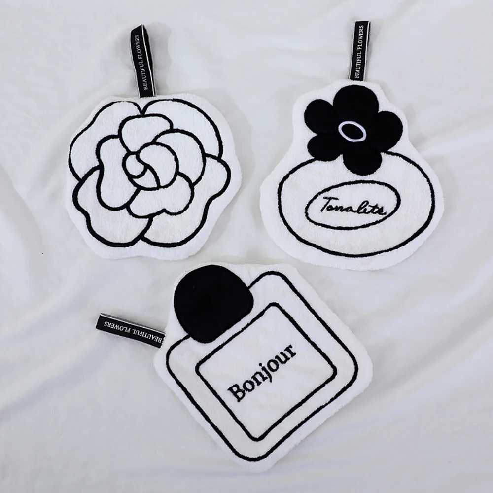 NEW Rose Flower Hanging Hand Towel Decorative Absorbent Towel for Kitchen BathroomT260305