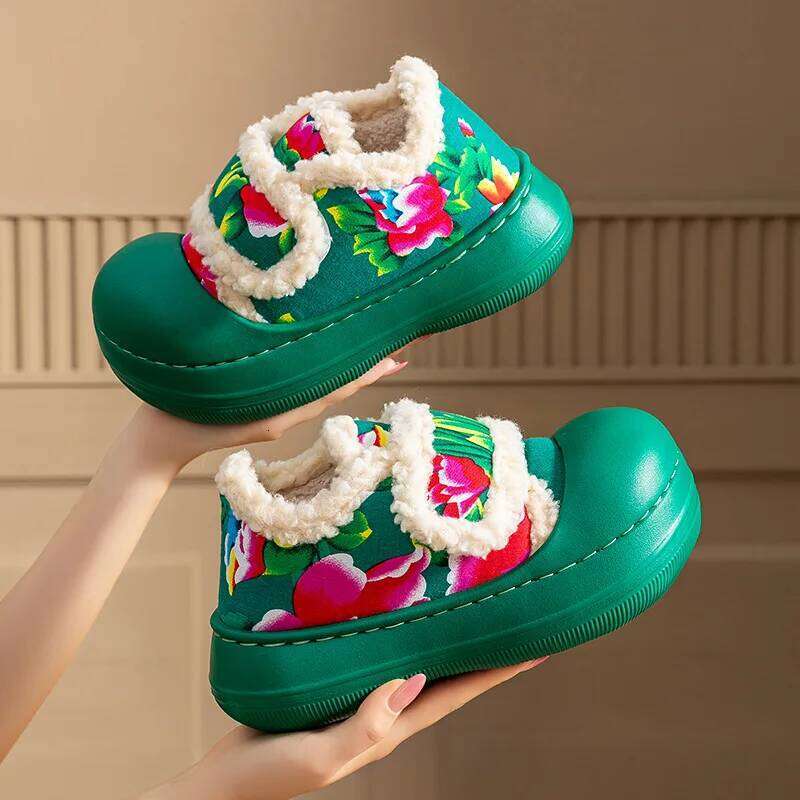 2025 New Chinese Flower Style Winter Warm Woman Indoor Street Slippers Soft EVA Waterproof Girls Home Floor Platform Shoes