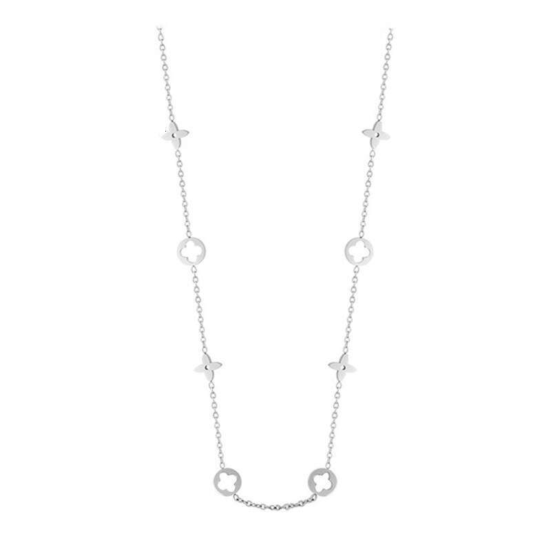 Openwork Four-Leaf Clover Necklace Designer Women's Jewelry Luxurious Minimalist Versatile Collar Chain The Perfect Holiday Gift for Her