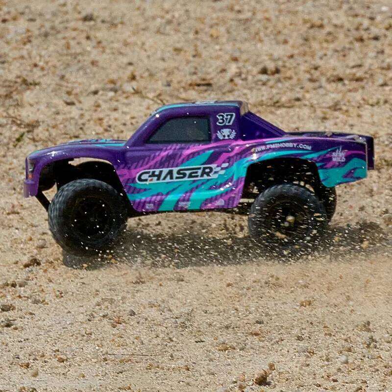 Fms 1/24 Fsc24 Chaser Remote Control Car Strong Power Short Truck Off-Road Vehicle Metal Twin Servos Beginner Entry Level Z260304
