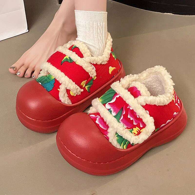 2025 New Chinese Flower Style Winter Warm Woman Indoor Street Slippers Soft EVA Waterproof Girls Home Floor Platform Shoes