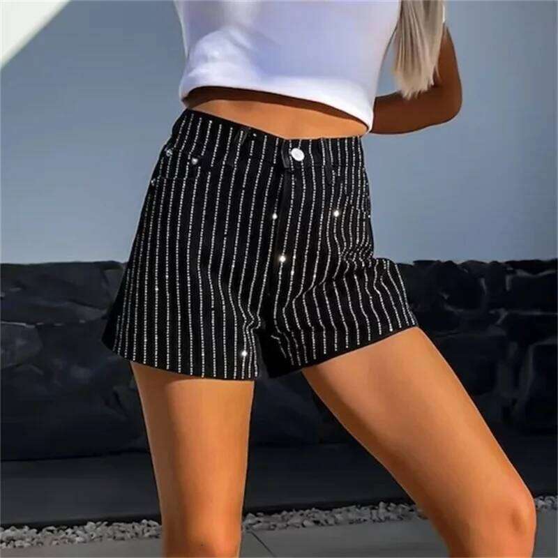 Fashion Small Diamonds Stripe Decoration Denim Shorts Straight Three Quarter Pants Female Summer Casual Commuter Mini Jeans 2024 XJ260305