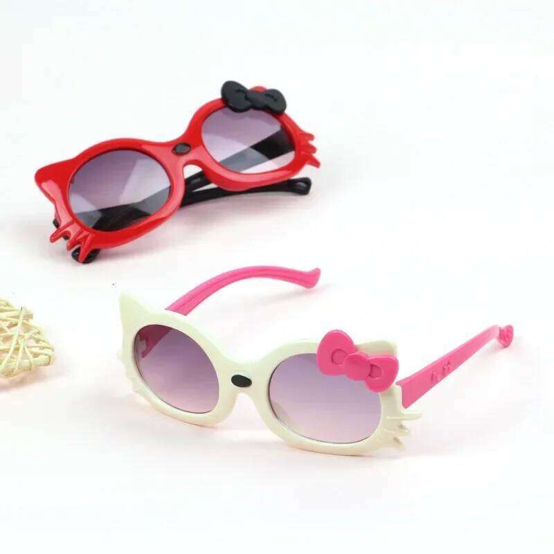 New Children's Fashion Sunglasses Girl Little Cat Shaped Sun Glasses Cute Boy Outdoor Sunshade Eyewear UV400 Oculos De Sol Z260305