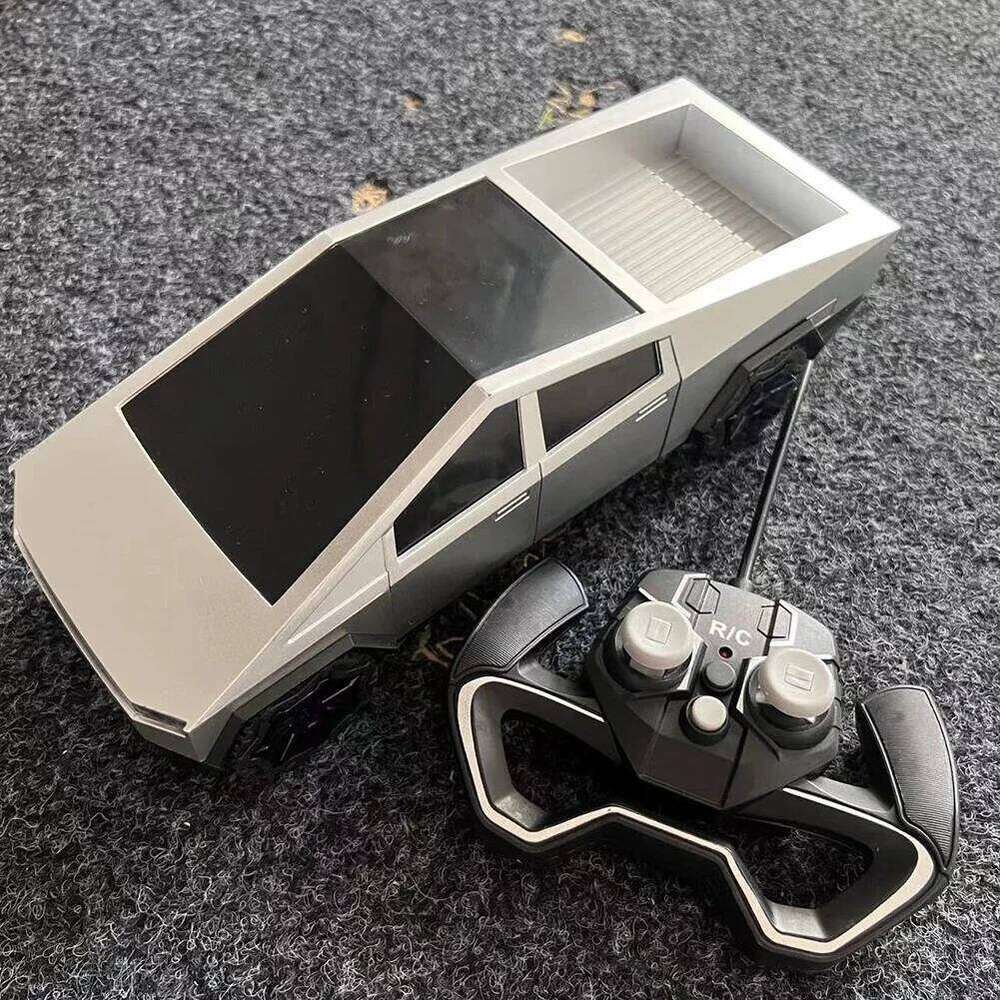 Tesla Cybertruck RC Car, Rechargeable Remote Control Toy, Gift for Kids 6+ Z260304