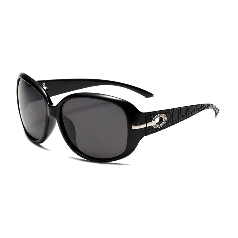 2026 New Designer Luxury Brand Trendy Polarized Sunglasses 1606 Korean Style Large Frame Sunshade Driving Outdoor Sports Sunglasses Wholesalee