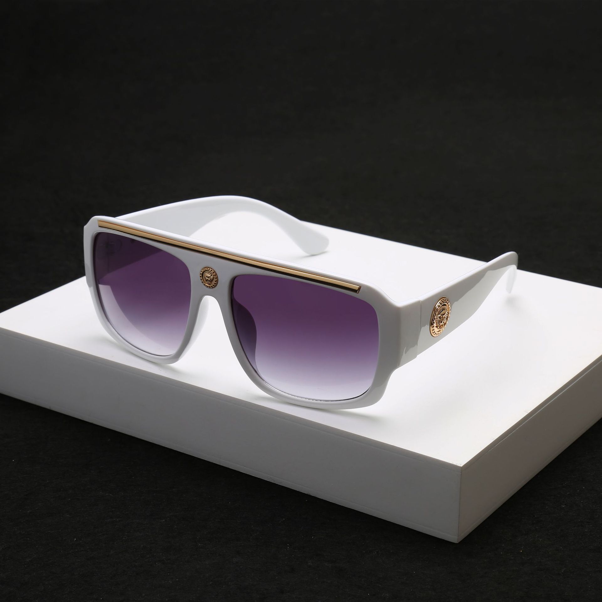 2026 New Designer Luxury Brand Retro Cat Eye Sunglasses European And American Style Wide Leg Sunglasses Outdoor Sports Couple Sunglasses