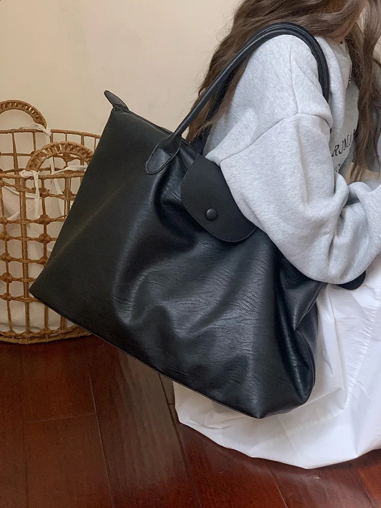 CGC BAG Large Capacity Women Tote Bag High Quality PU Leather Shoulder Bag Simple Commuting Female Handbag 260302