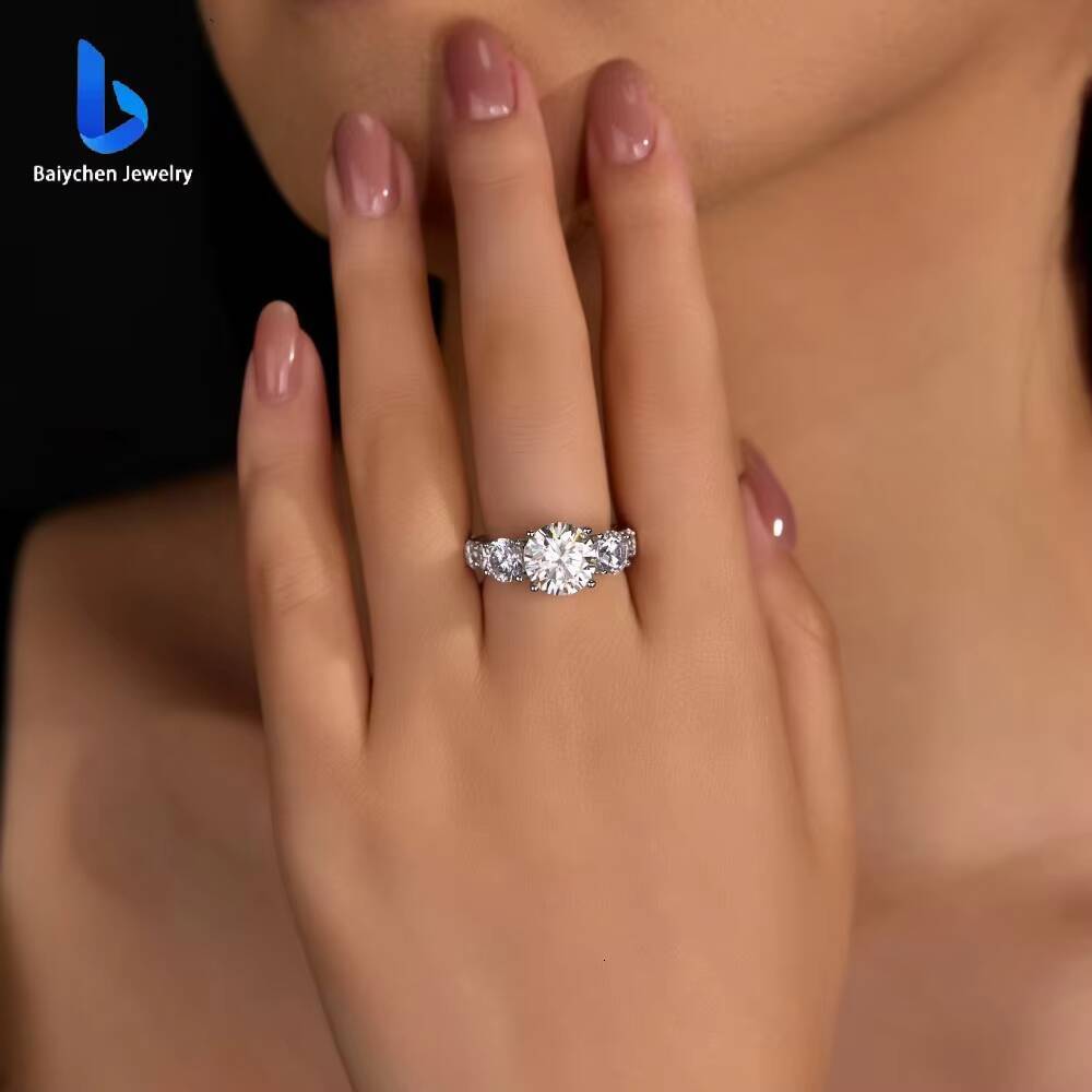Luxury S925 Silver White Gold Plated Claw Setting Round Cut 5CT VVS GRA Moissanite Jewelry Gradient Half Eternity Rings for Men