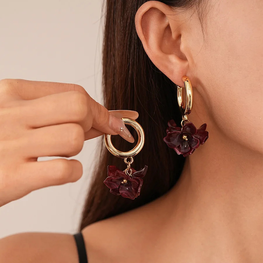 Retro Maillard Acrylic Flower Stud Earrings for Women Quality Jewelry Fashion Vacation Minimalist Earrings Wholesale 260303