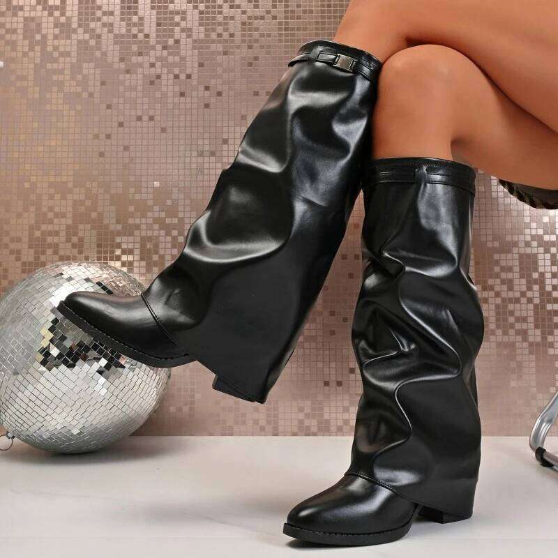 New women's soft soled, anti slip wear-resistant fashion boots with pointed buckle design for autumn and winter of 2025