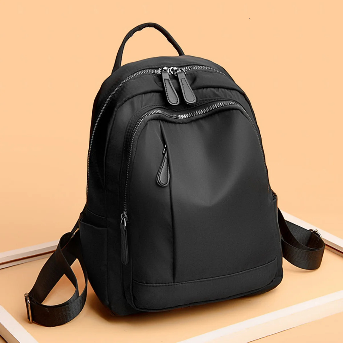 Leisure backpack nylon cloth backpack can be worn on one shoulder or crossbody unisex260228