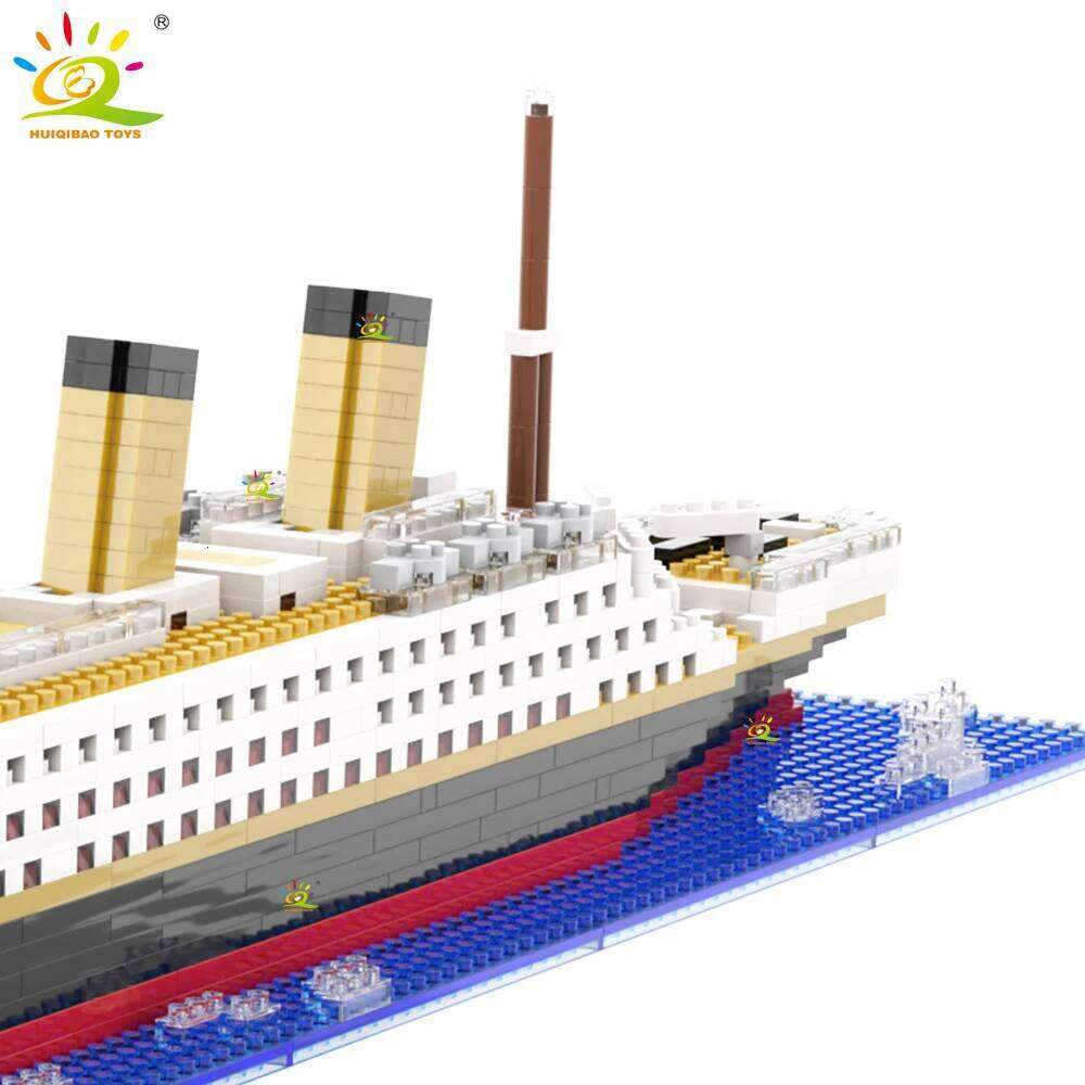 HUIQIBAO MOC Titanic Giant Ocean Iceberg Adventure Navigation Boat Small Particle Building Blocks Kid Micro Bricks Toy for Adult Z260306