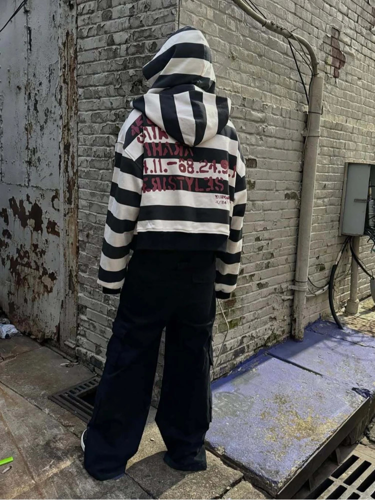Harajuku patchwork black and white striped embroidered hoodie street y2k high-end basic casual warm pullover sweatshirt with sca 260303