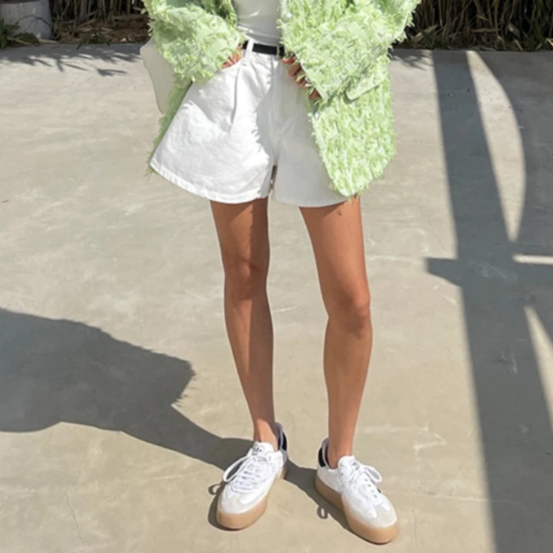 REALEFT Summer Washed High Waist Womens A-line Denim Shorts Pocket White Casual Loose Wide Leg Jeans Shorts Female 260306