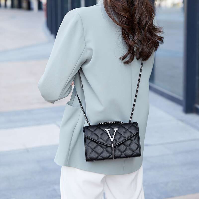 Kingsons Black Luxury Handbags And Purse Women PU Leather Messenger Shoulder Plaid Female Crossbody Bag Tassel Quilted Brand XIU LAI SI