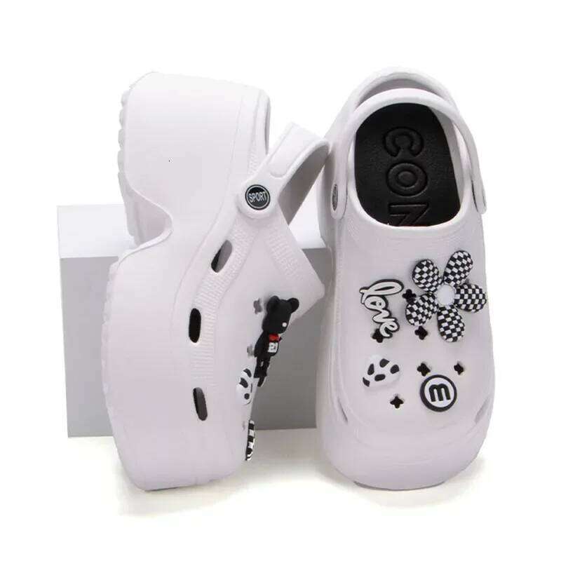 Women Chunky Platform 2024 Summer Soft Thick Sole Diy Clogs Garden Shoes Woman Closed Toe Non-Slip Beach Slides Sandals