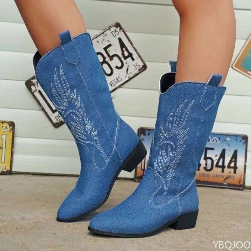 2025 Winter New Fashionable Versatile Women's Embroidered Retro Elegant and Minimalist Mid Top Boots