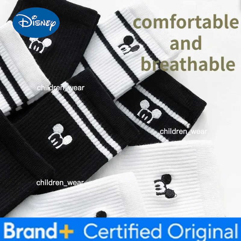 Disney Mickey Mouse Socks Women Cotton Fashion Black White Sports Breathable Anime Couple Cute Cartoon Girls Skateboarding Socks H260306